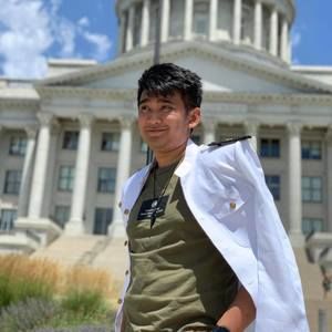 Meet your Posher, Adrian